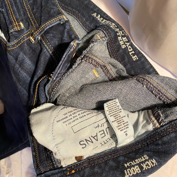 Women’s American Eagle “Kick Boot” Bootcut Jeans - Picture 3 of 3